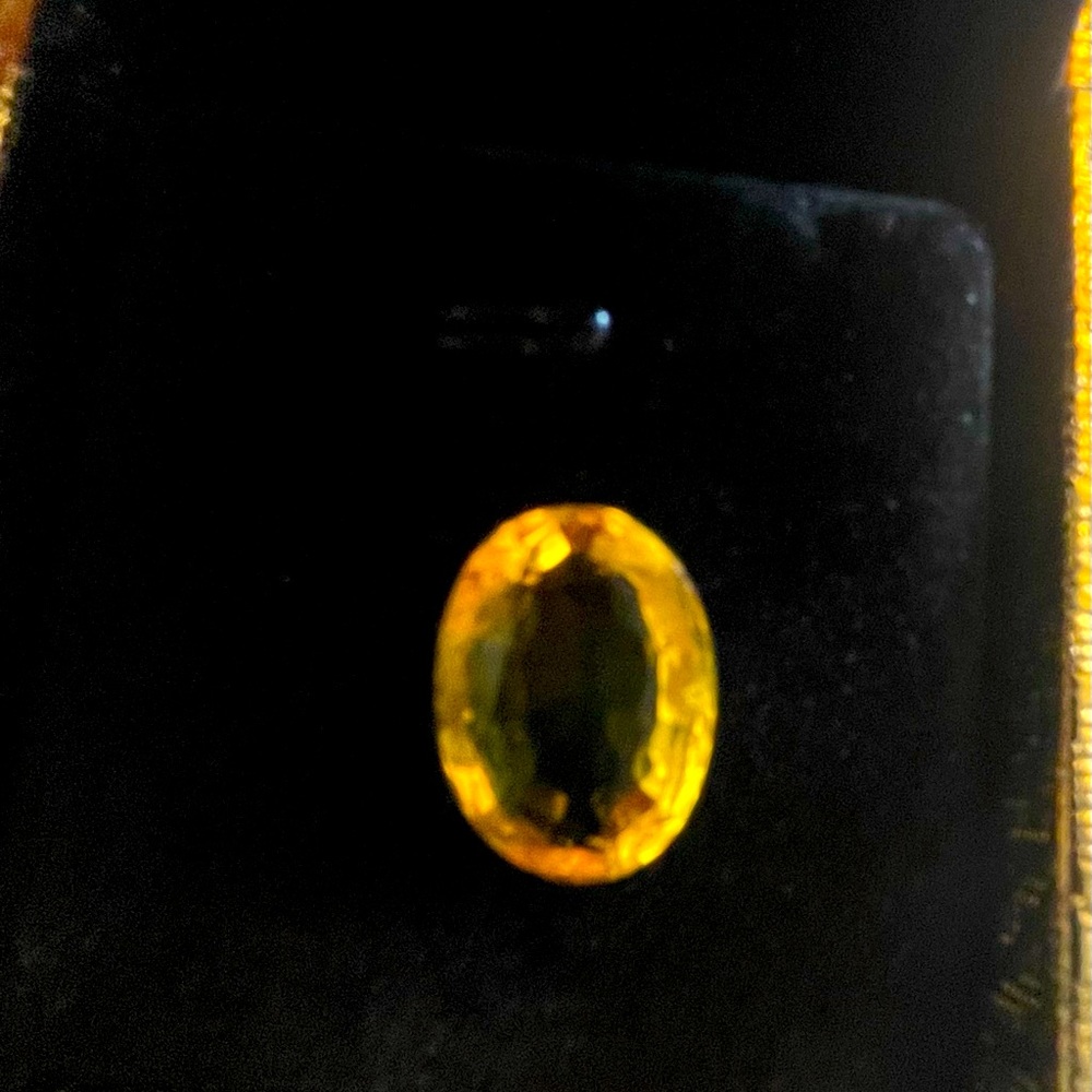 Topaz Gemstone - Picture 2 of 6